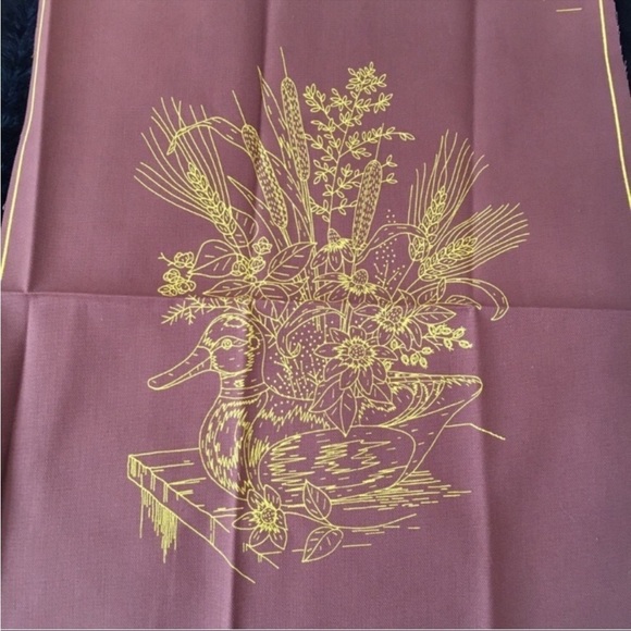 THE CREATIVE CIRCLE Wooden Decoy Embroidery Kit Wall Hanging - Picture 5 of 6